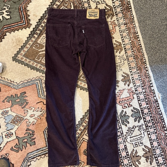 Levi’s Plum Corduroy Pants - Picture 5 of 5